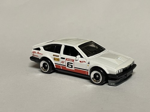 ミニカー Hot Wheels ALFA ROMEO GTV6 3.0 Hot Wheels Car Culture Circuit Legends Alfa Romeo GTV 6 3.0
