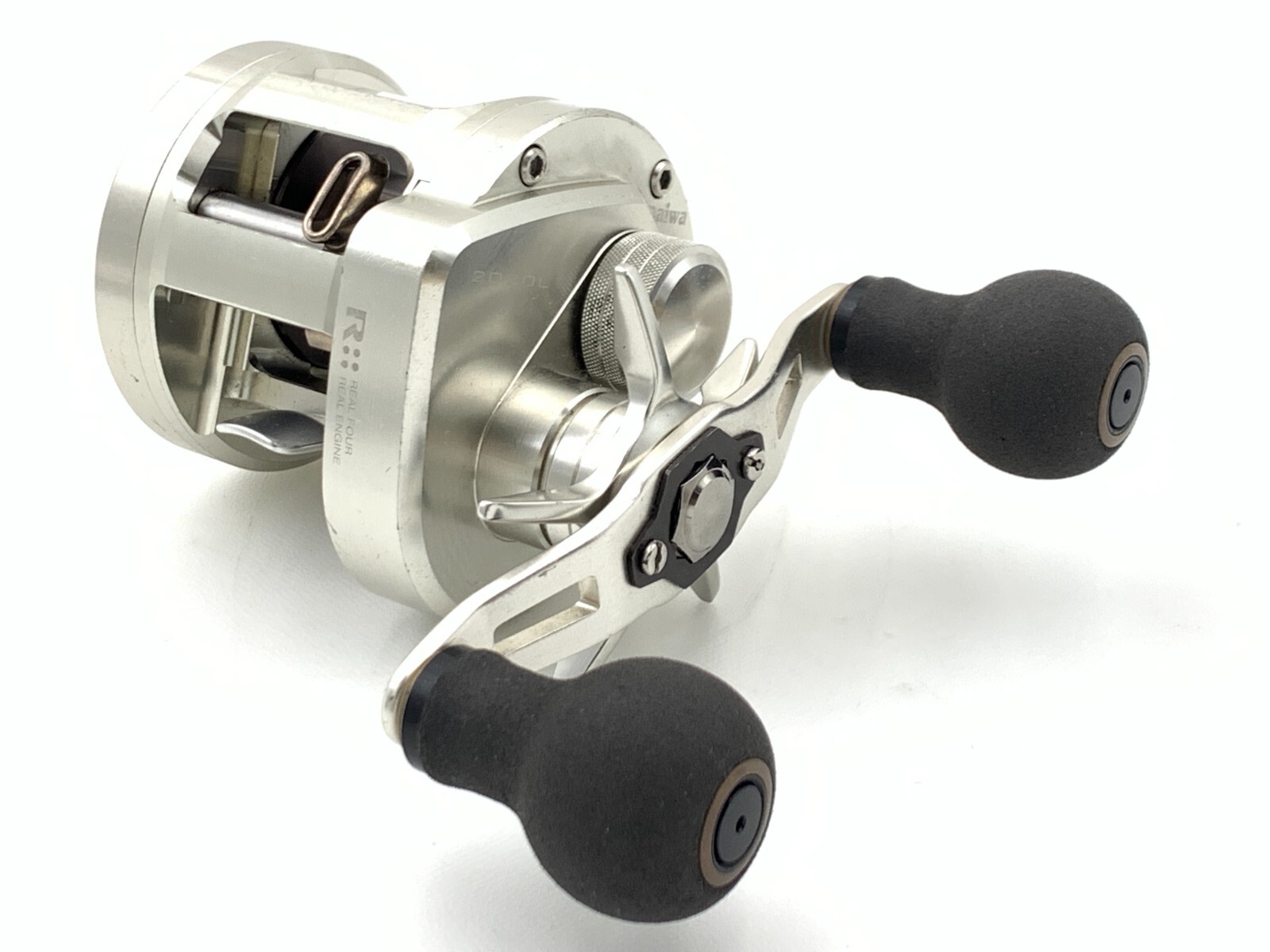 Daiwa RYOGA 2020L Baitcasting Reel FISHING jigging Very good Daiwa RYOGA 2020L Baitcasting Reel FISHING jigging Very good