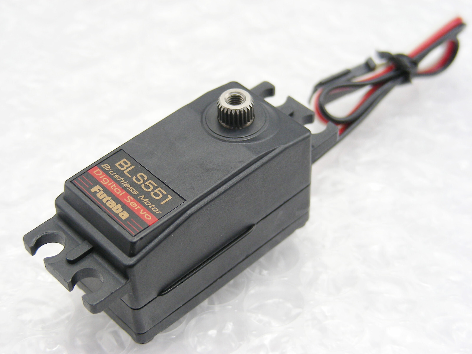 FUTABA ・ パイロット/ アシスト/ リンク 新品 Futaba Brushless Low Profile BLS551 High Speed Torque