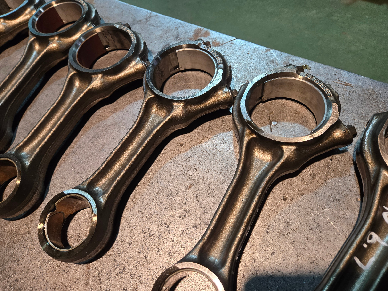 SET OF 6 - 6.7L CUMMINS 5336384 CONNECTING ROD 2019-2023 68447755AA - Picture 9 of 16
