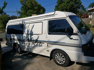 Mazda e 2000