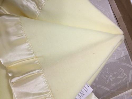 NOS 2 Vintage BEACON BABY BLANKET in Orig Box Satin Binding 36x50