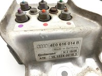 Audi A8 4E 05-08 Ventilblock f. Luftfahrwerk Federung Pos.1 Audi A8 4E 05-08 17.05.2006 4F0616013 4E0616014B... Vorschau 2
