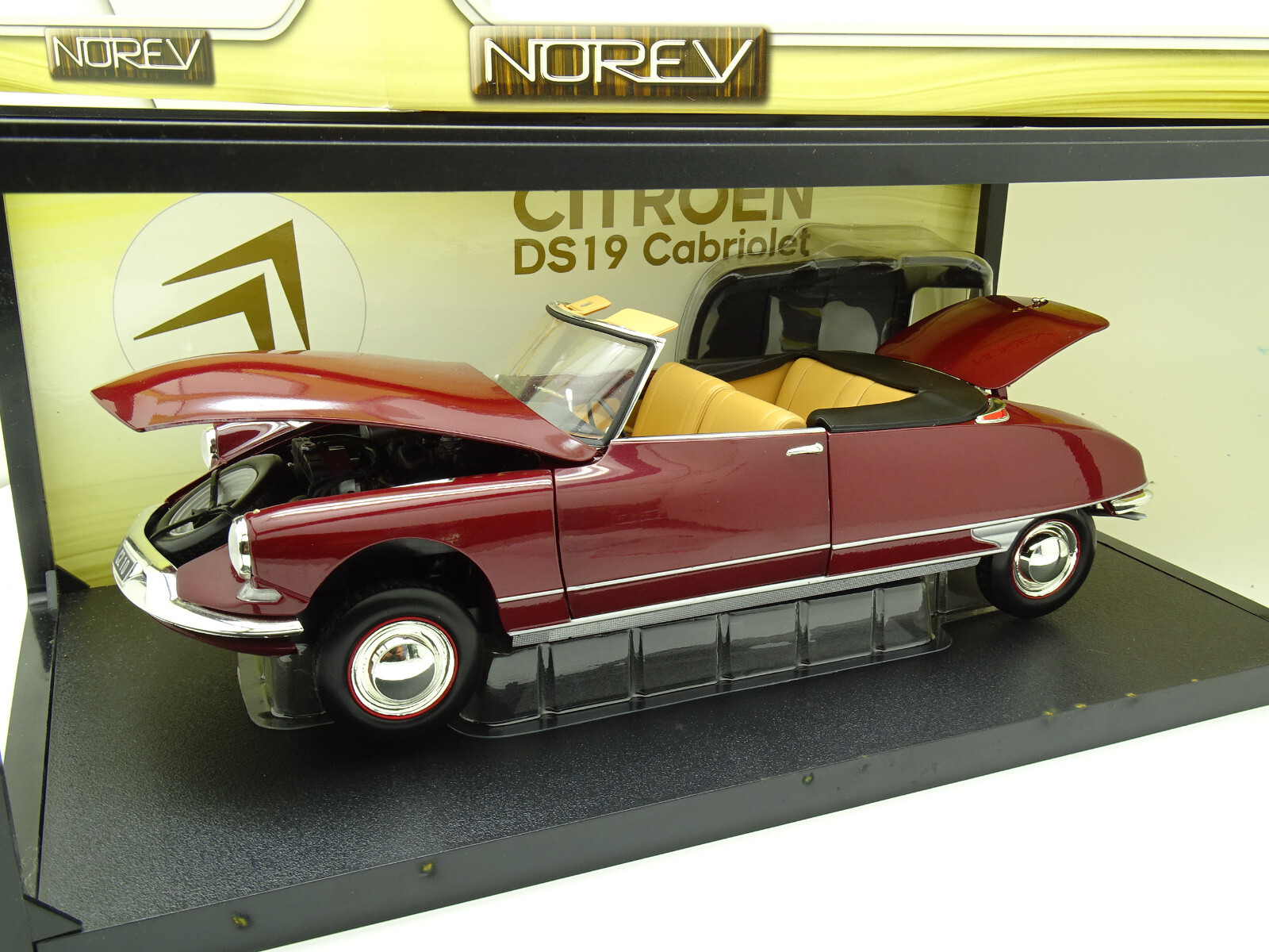 Norev 1⁄18 - Citroen DS 19 Convertible Red | eBay