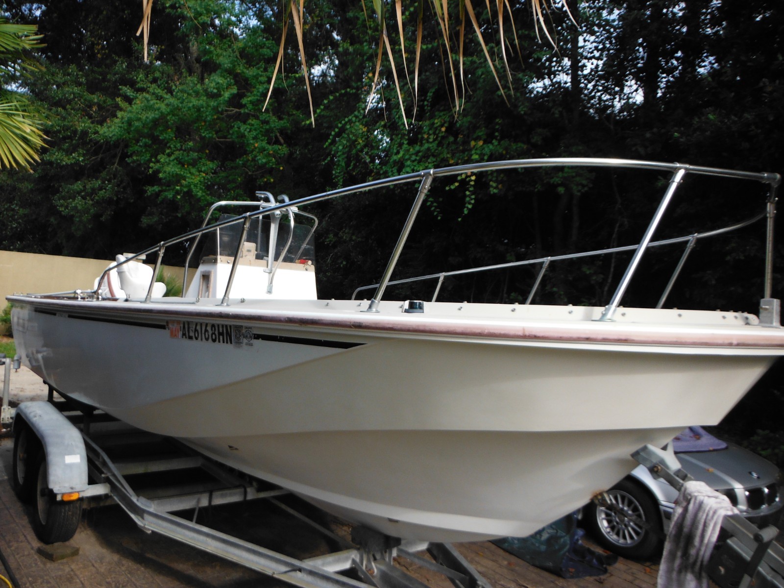 boston whaler outrage v22