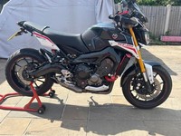 Yamaha MT09 MT 09 AKRAPOVIC ,OHLINS,MATRIS,CARBON FIBRE