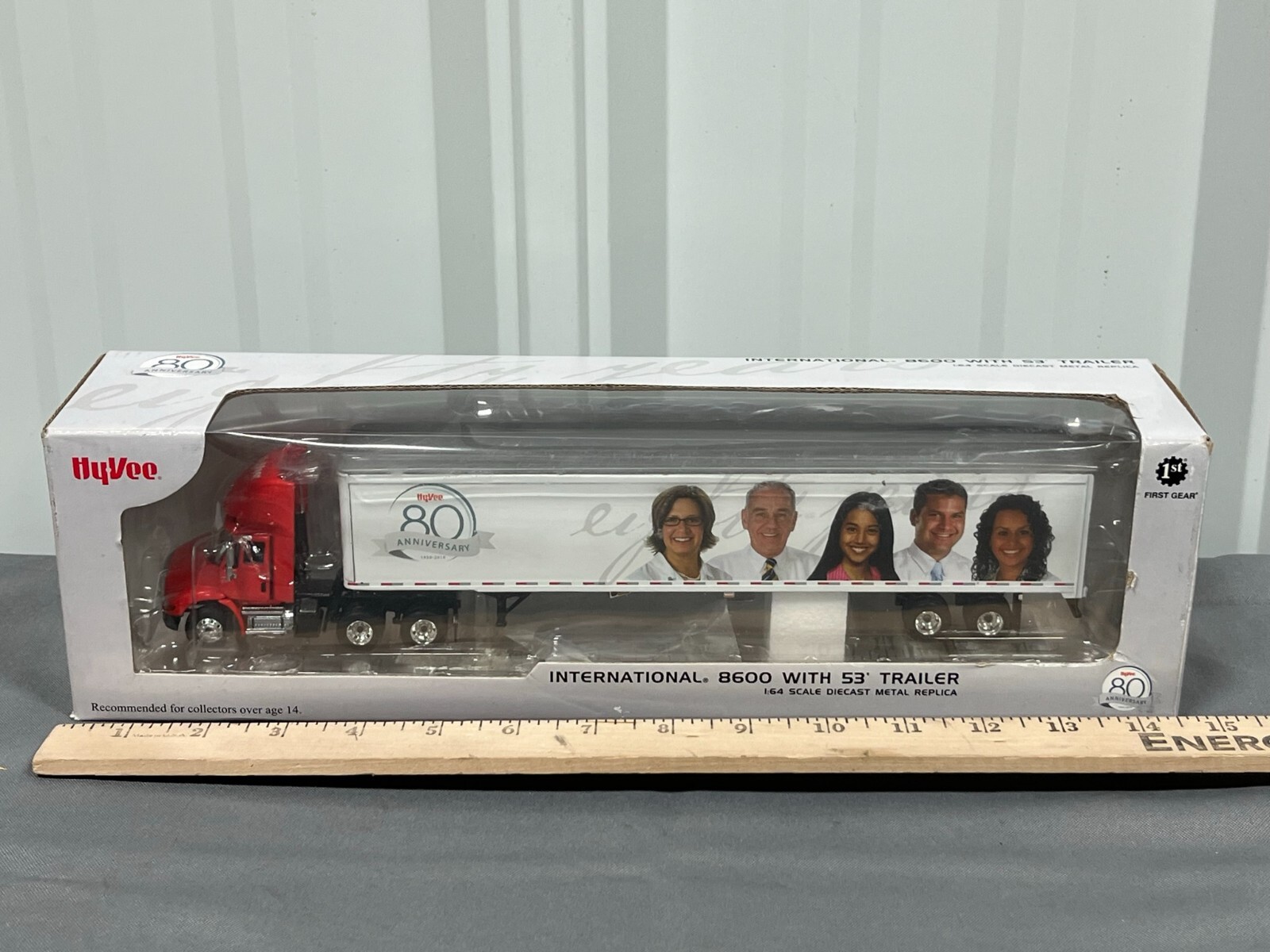 SPECCAST 1/64 International 8600 積載車 Gray SpecCast 1 - 64 International 8600 Roll Back Flatbed