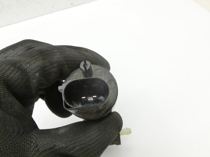 Range Rover Sport LS 10-13 Waschwasserpumpe Wischwasserpumpe Waschpumpe Vorne Range Rover Sport LS 10-13 21.10.2009... Vorschau 4