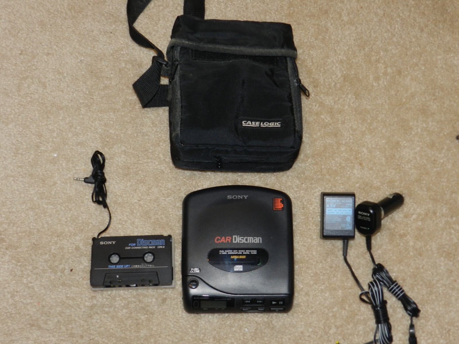 【ジャンク品】Sony Discman 送料無料 SONY ソニー Discman ディスクマン Junk ジャンク 【 D