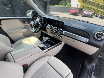image 14 of interior