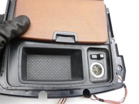 BMW E65 740i 05-08 Aschenbecher Ascher Ablagefach amer. Nussbaum BMW E65 740i 05-08 15.10.2007 gebraucht Vorschau 7