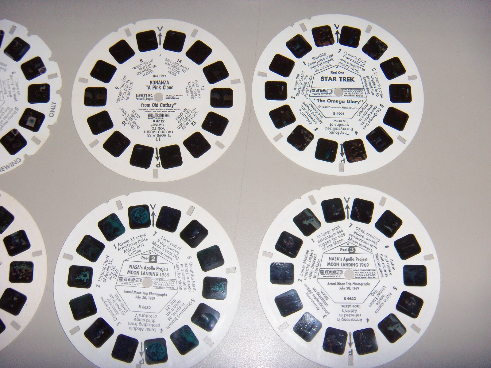 VINTAGE CHARLIE BROWN VIEW MASTER GIFT PAK TIN LOT + STAR TREK-DISNEYLAND-NASA