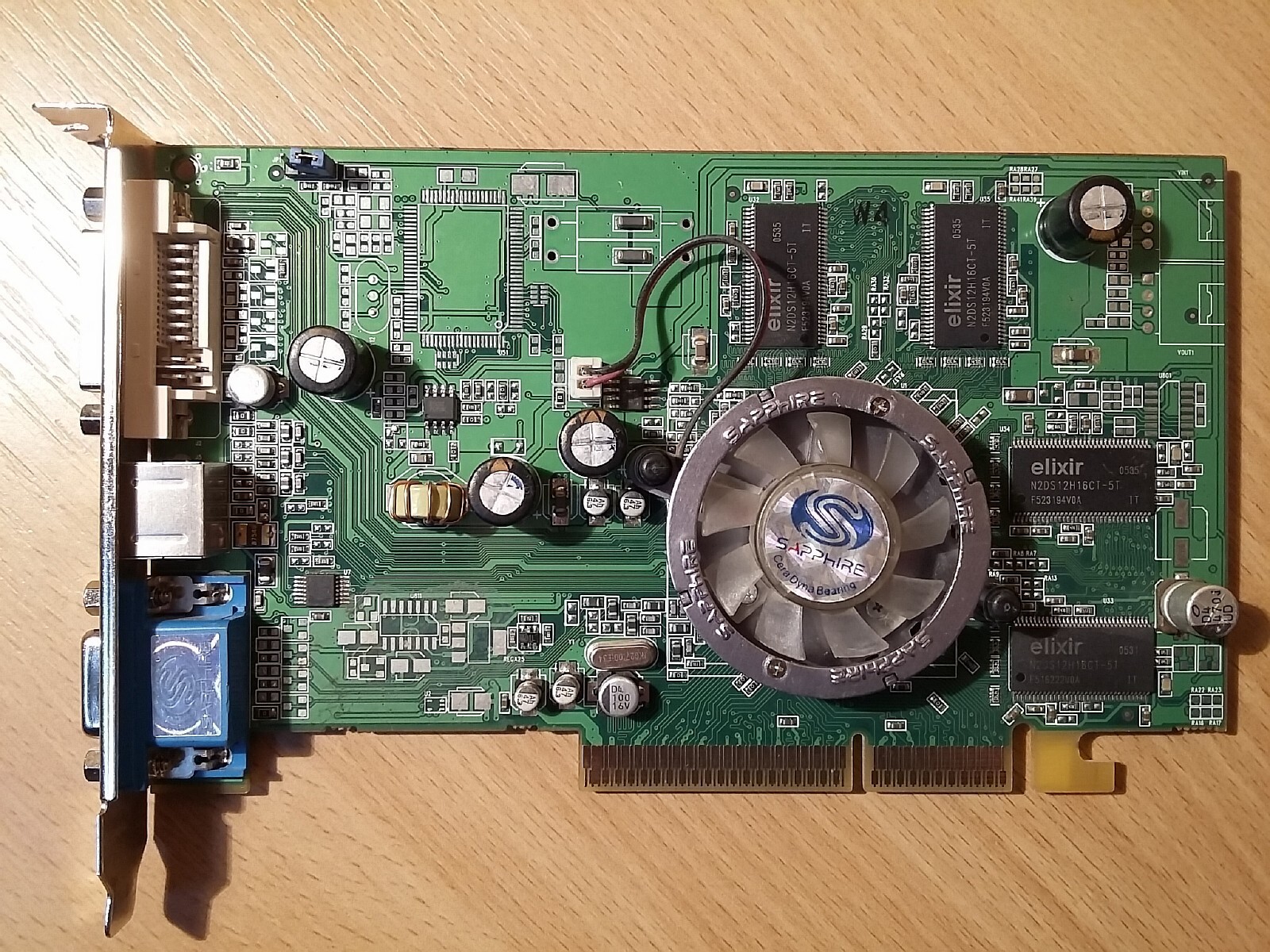 Graphics video card ATI Radeon 9550 Sapphire (AGP 8x, 128Mb