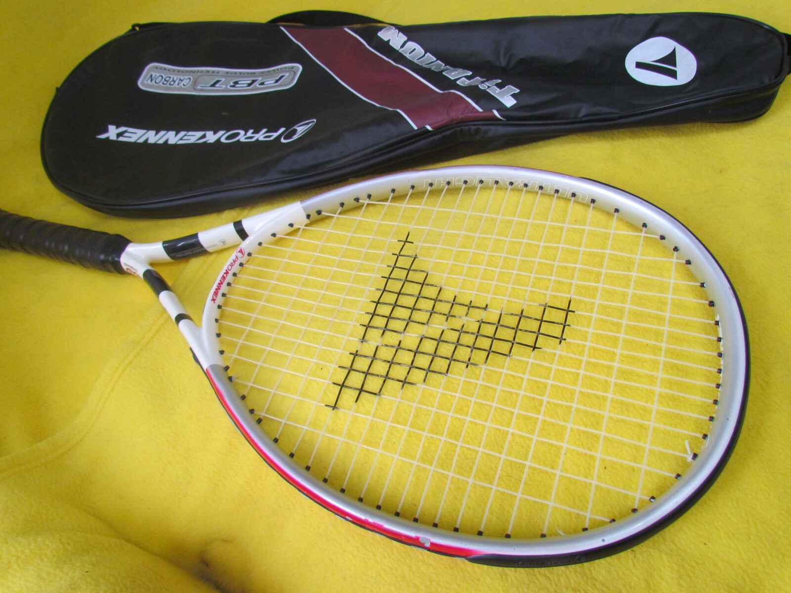 Pro Kennex Ti Exclusive Graphite Oversize Grip 4 3/8