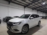 2020 Mitsubishi Outlander 2.4h TwinMotor 13.8kWh Dynamic CVT 4WD Euro 6 (s/s) 5d