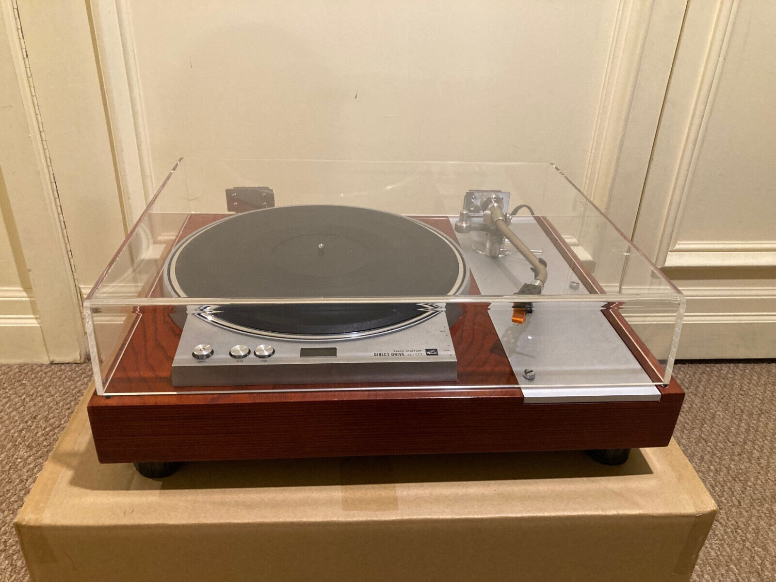Victor / JVC JL B77 top model turntable with Micro Seiki tonearmREDUCED ! Victor / JVC JL B77 top model turntable with Micro Seiki tonearmREDUCED !
