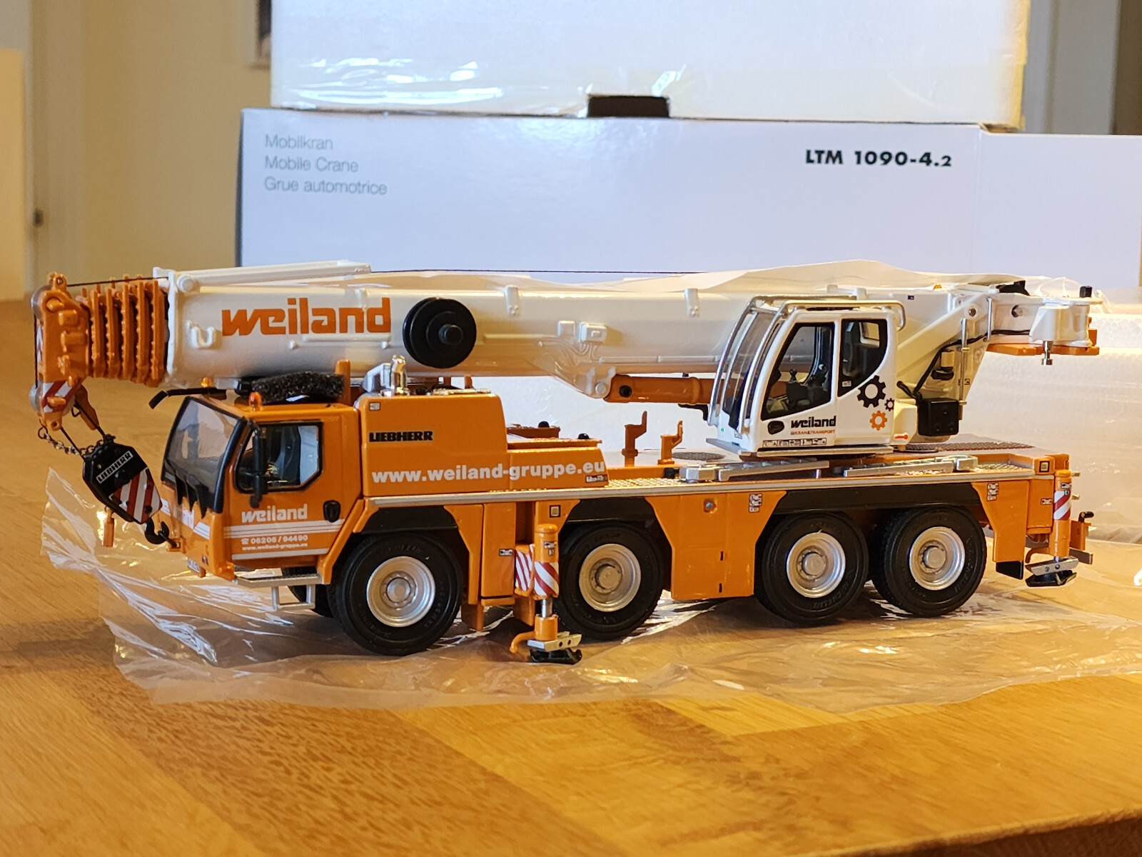 WSI 51-2039 Weiland - Liebherr LTM 1090-4.2 4-Axle Mobile