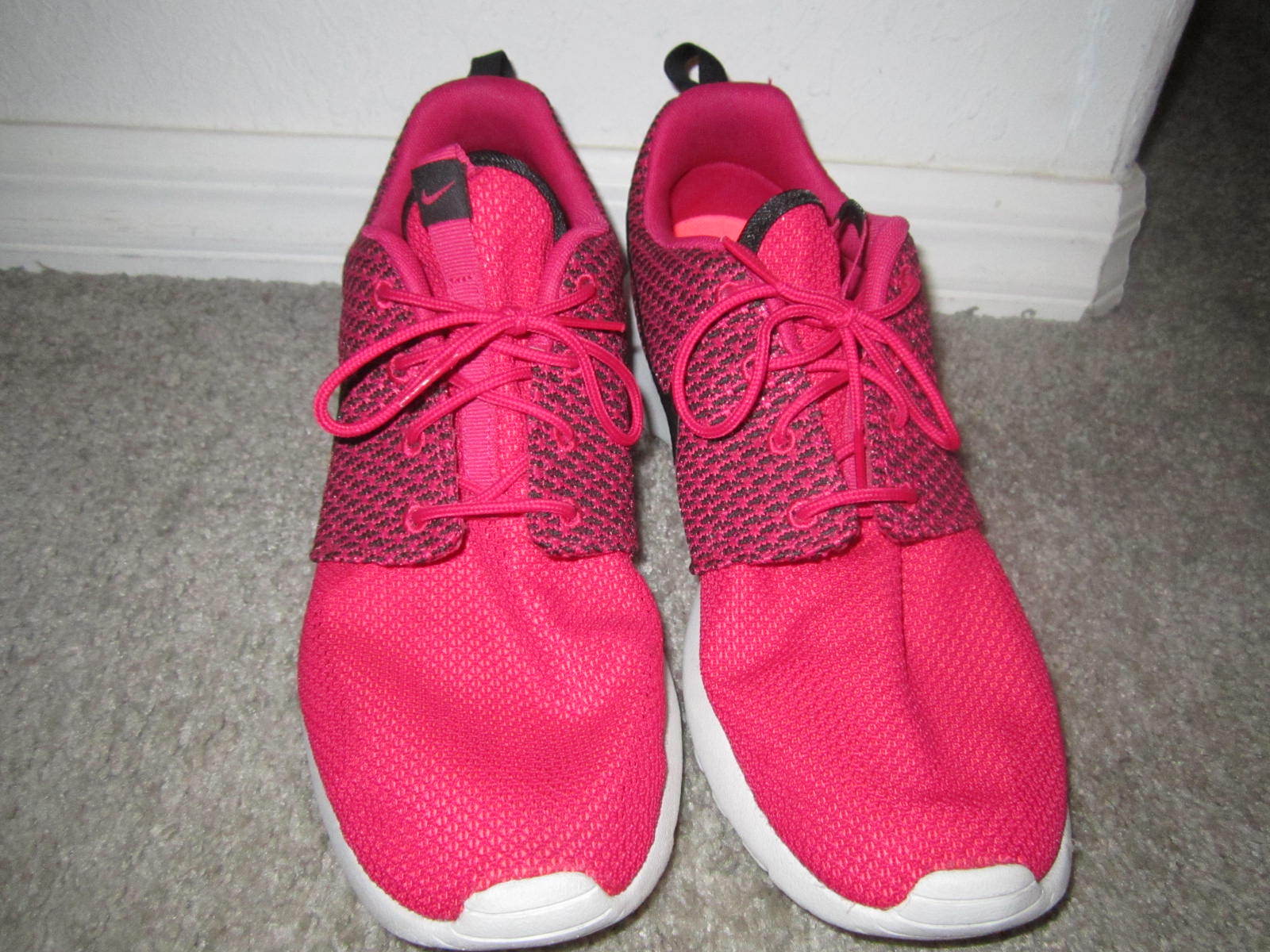 NIKE ROSHE PINK (FUCHSIA) AND BLACK SIZE 10.5 MEN | eBay