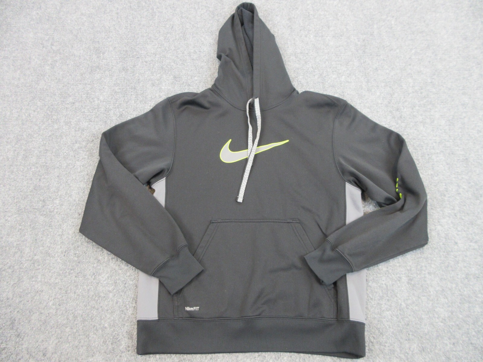 black nike hoodie center logo