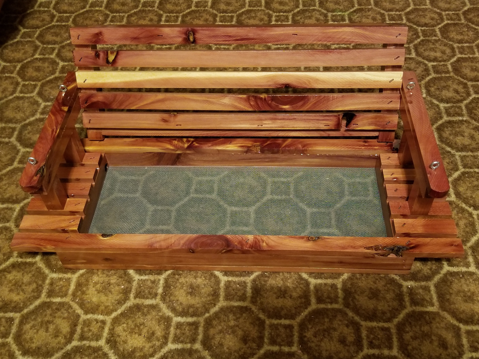 Red Cedar Porch Swing Bird feeder