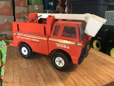 tonka bucket truck