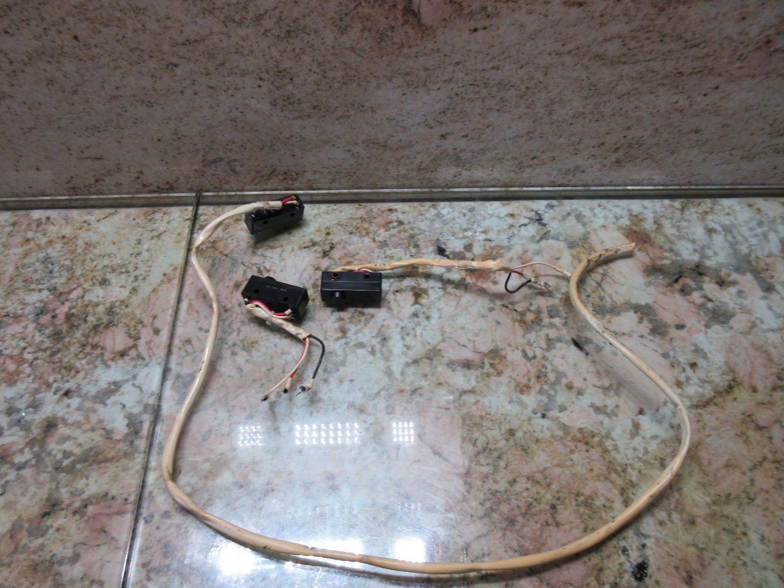 MORI SEIKI SAFETY SWITCH UNIT 2FS5895-901 5-87 CNC SL-5