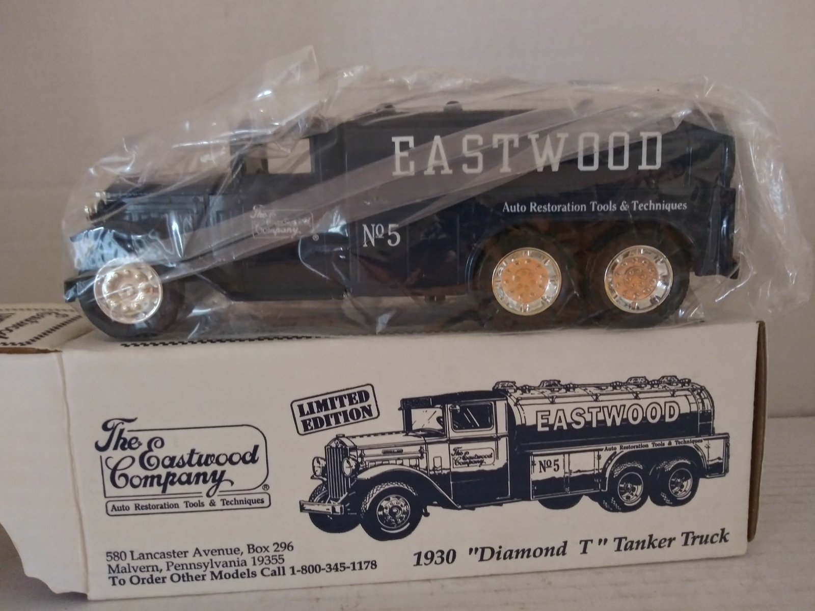 アーテル 1930 イーストウッド ダイアモンド タンカートラック The Eastwood Company 1930 Diamond T Tanker Truck Coin Bank