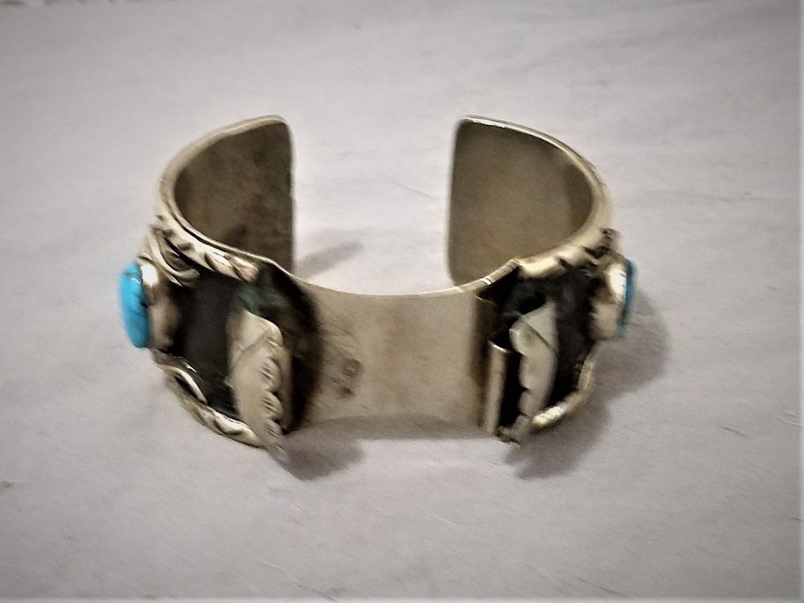 Vintage Native American Southwest Tribal Artisan Sterling Turquoise Watch Cuff