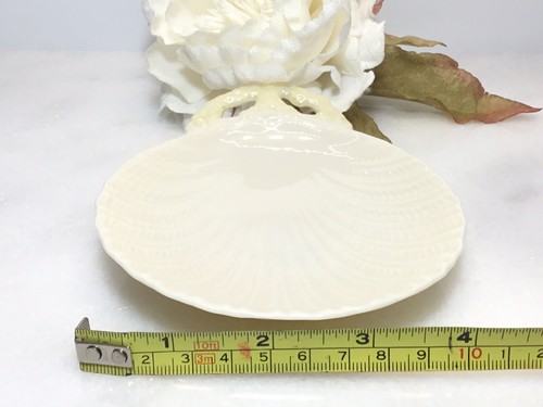 Belleek Ireland Shell Small Catch all Tray / dish 5th/2nd Green Mark 1955-65
