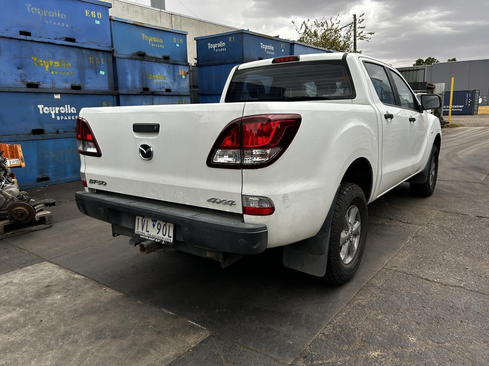 2015 Mazda Bt50 BT-50 Flasher Switch UR 10/2011-08/2015 image 9