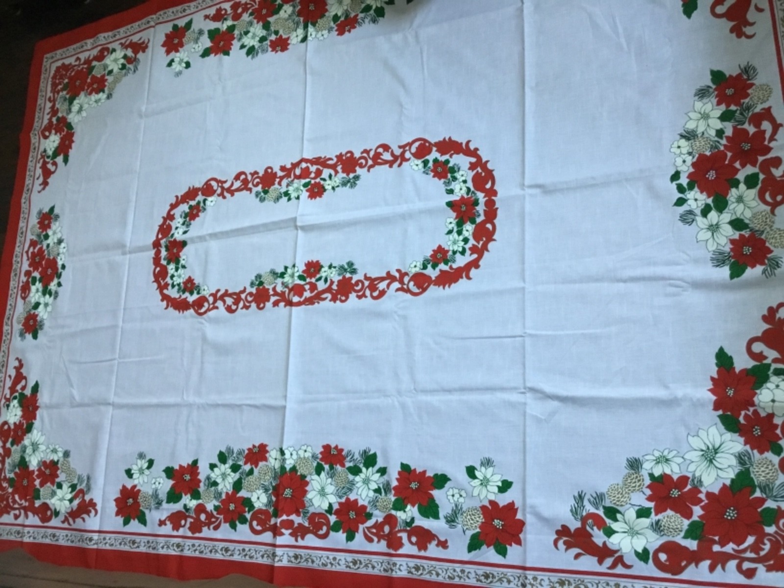 Vintage 62 X 86 White Christmas Tablecloth w/ Red Poinsettias & Border NEW (U63)
