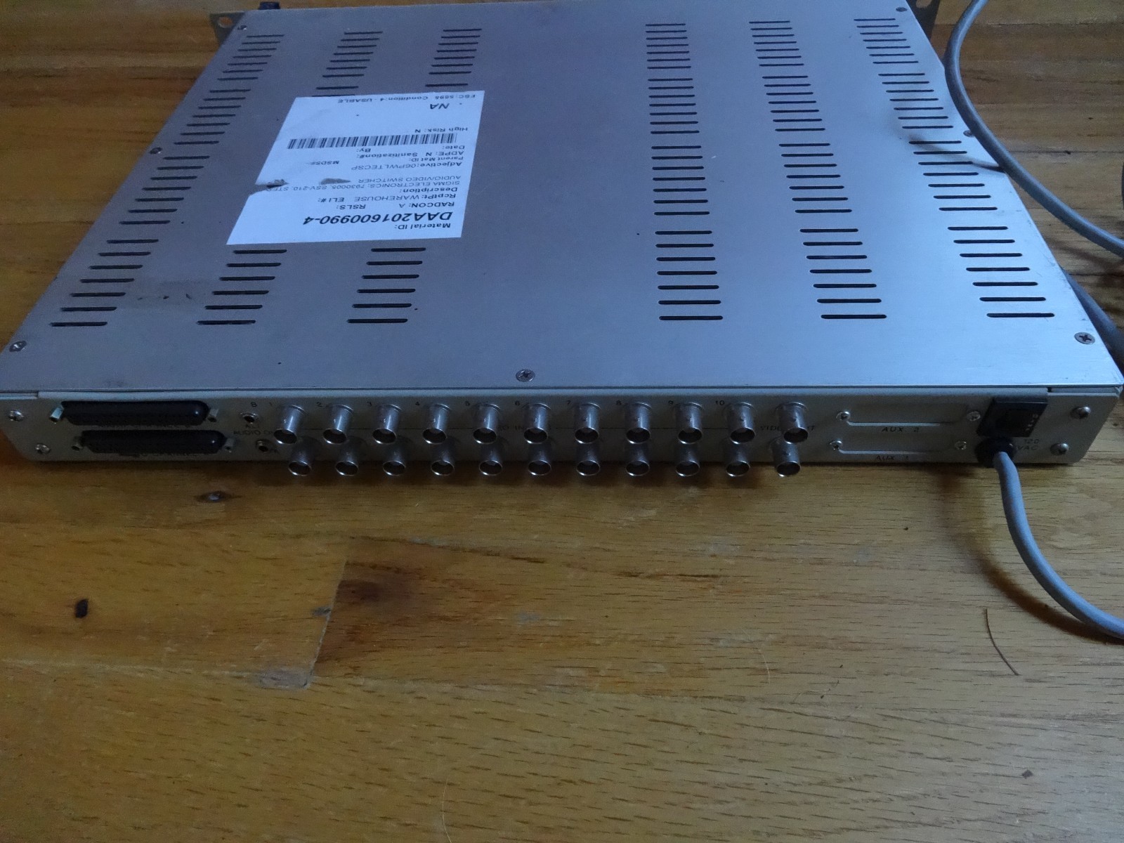 SIGMA ELECTRONICS SSV-210 STEREO/VIDEO SWITCHER