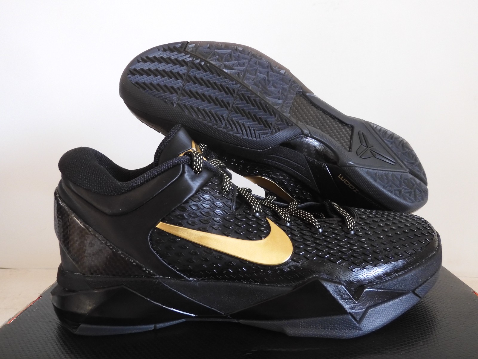 Nike Zoom Kobe VII 7 System Elite Away Black-Metallic Gold