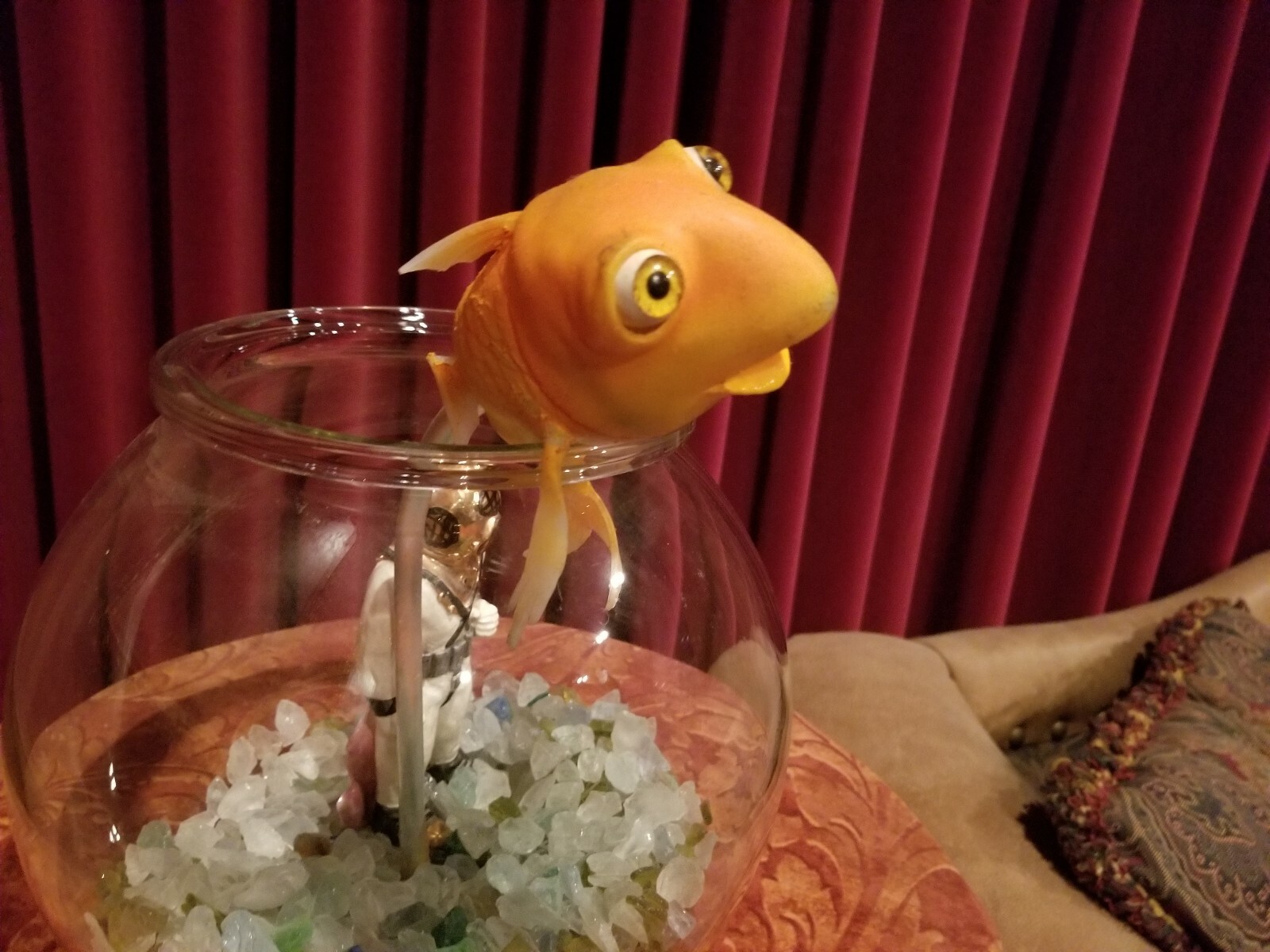 THE CAT IN THE HAT SCREEN USED HERO MOVIE PROP MIKE MYERS THE ANIMATRONIC FISH