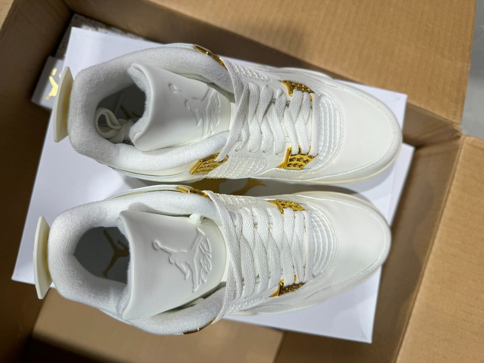 Pre-owned Jordan 4 Retro Metallic Gold (women's) Aq9129-170