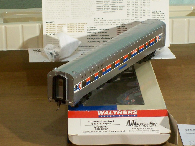 WALTHERS HO 6-6-4 SLEEPER AMTRAK PH 1 PAINT, GREAT CONDITION,
