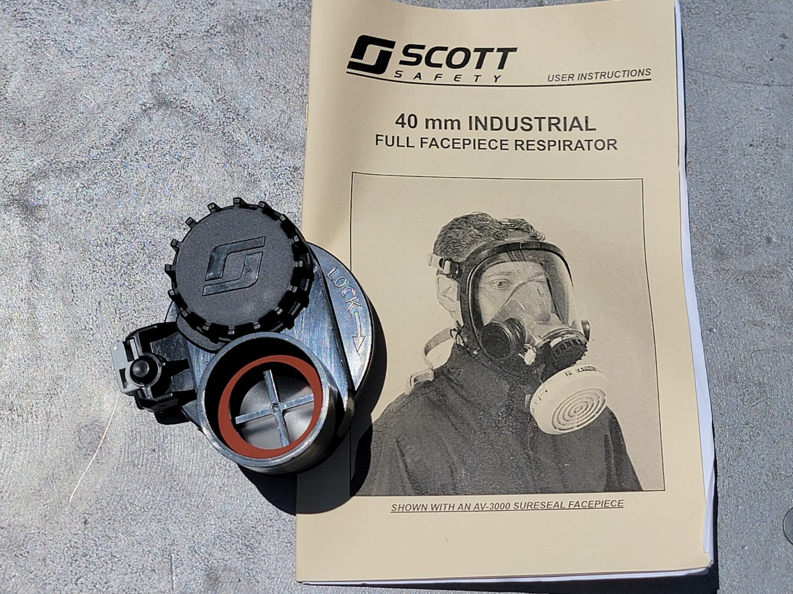 SCOTT 40 mm MASK ADAPTER PART # 805059-01 - For AV-2000 AV-3000 Gas Masks SCOTT 40 mm MASK ADAPTER PART # 805059-01 - For AV-2000 AV-3000 Gas Masks