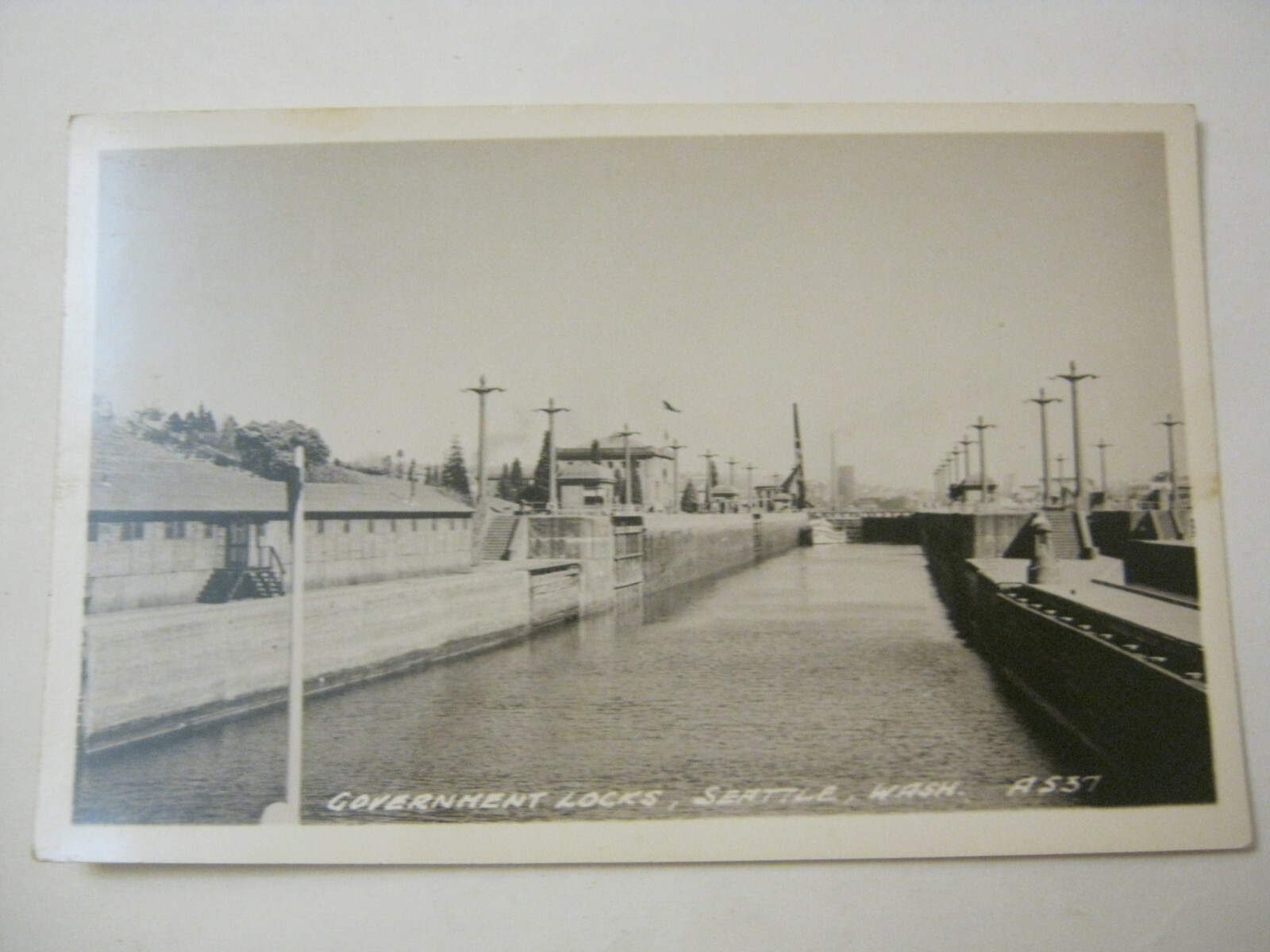 Government Locks, Seattle, Wash. No. A537 B/W Post Card (024