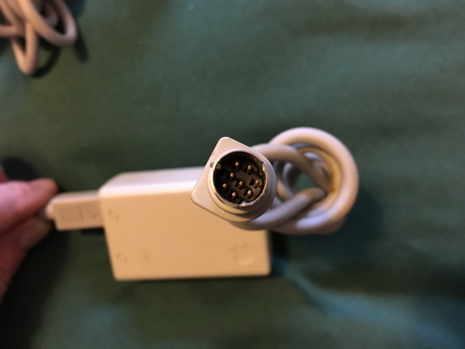 Genuine AppleTalk/LocalTalk Adapter 8-Pin to 2x Mini DIN with 82