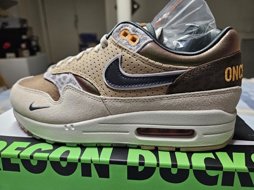 スニーカー Nike Air Max 1 '87 Premium University of Oregon PE (2024) Nike Air Max 1 '87 Premium University of Oregon PE (2024