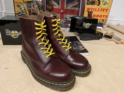 DR MARTENS Made In England Burgundy 