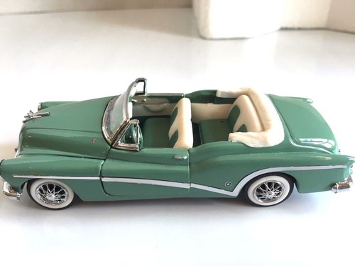 Franklin Mint 1:24 1951 Buick LeSabre Concept Show Car with