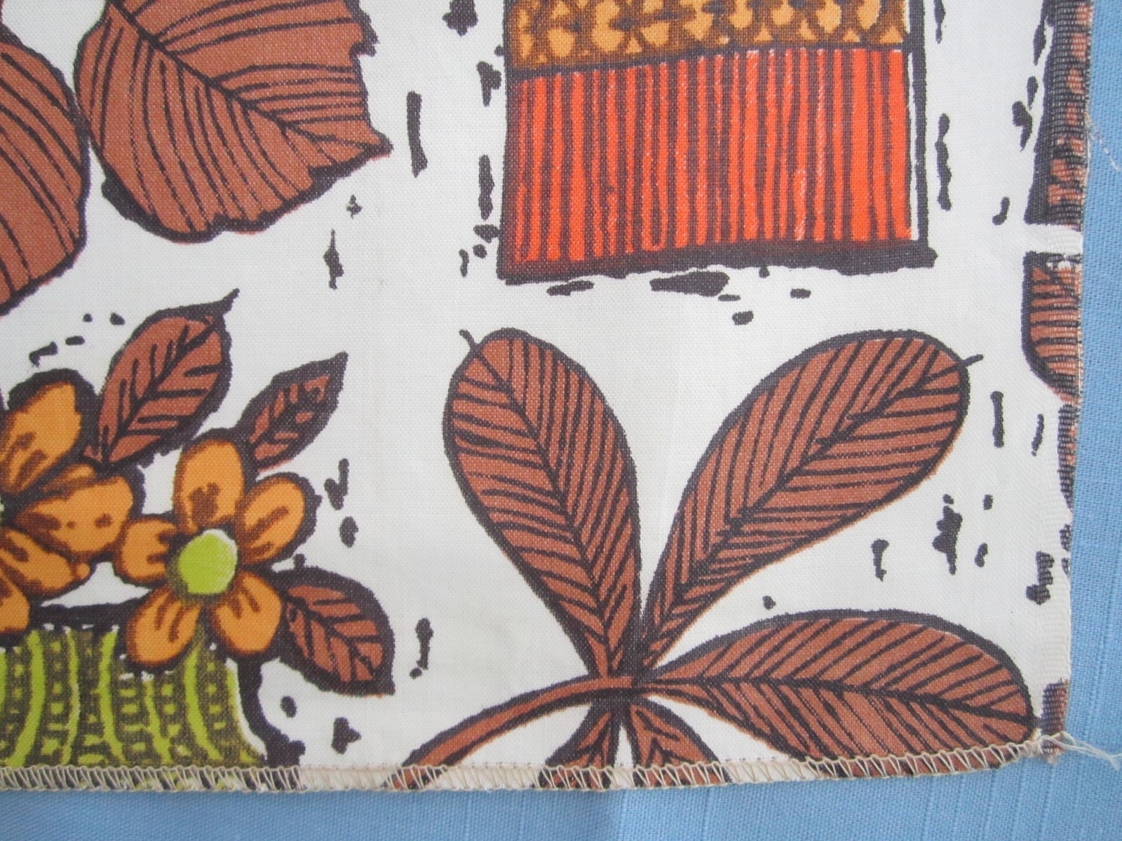 VINTAGE BROWN GREEN CHINTZ EVERGLAZE FABRIC 53