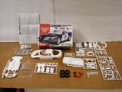 Lindberg California Highway Patrol Camaro Big 1:20 Scale Model Kit #72577