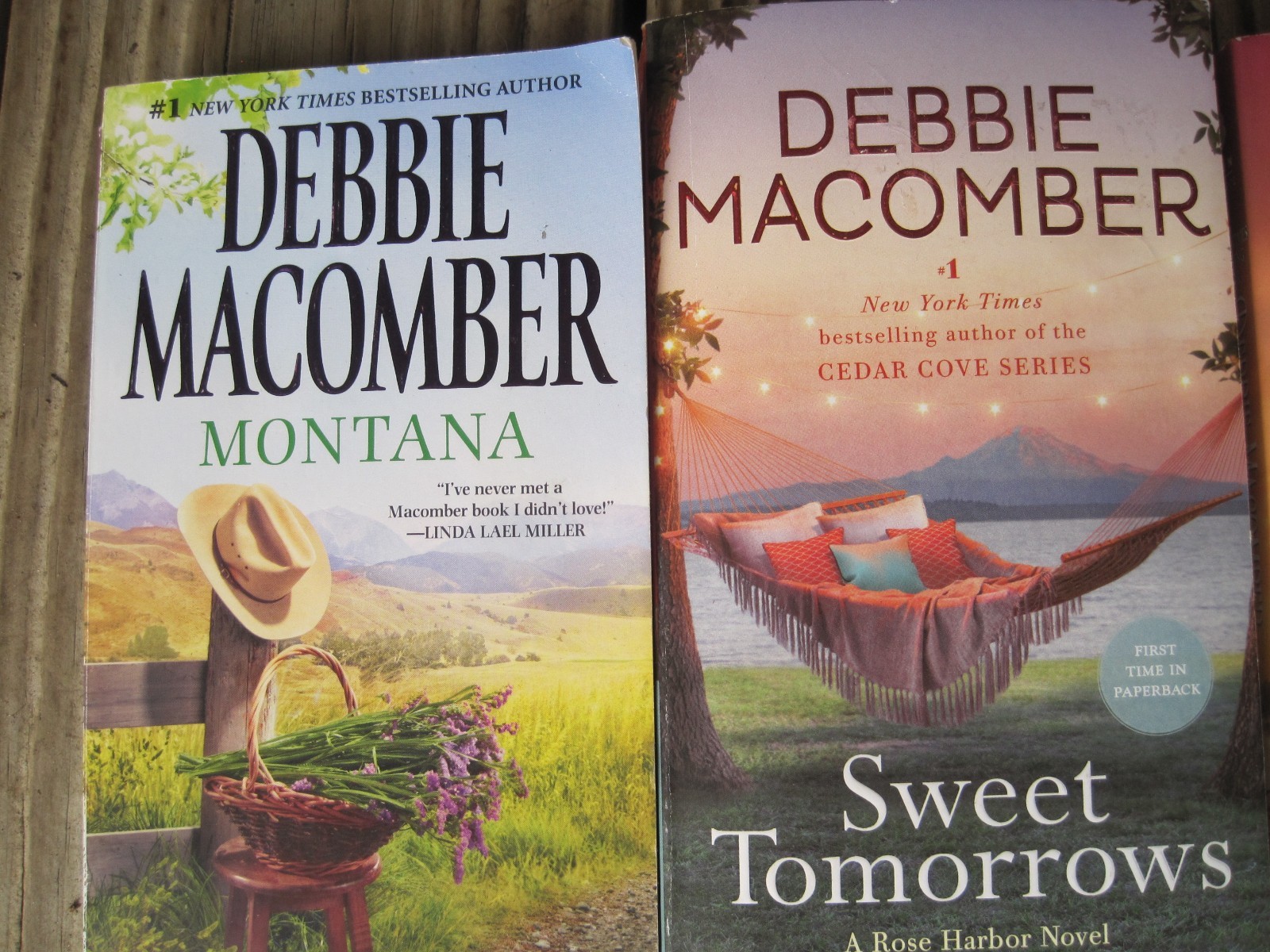6 Debbie Macomber paperback books