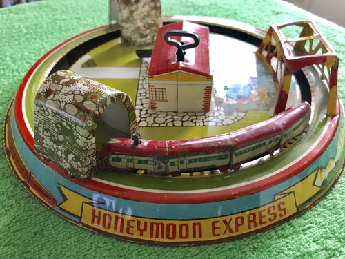 Antique 1937-38 Marx Toys Tin Litho Wind Up Honeymoon Express Train Toy Tin GIFT