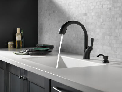 Delta Shiloh Pullout Kitchen Faucet Matte Black-Certified Refurbished