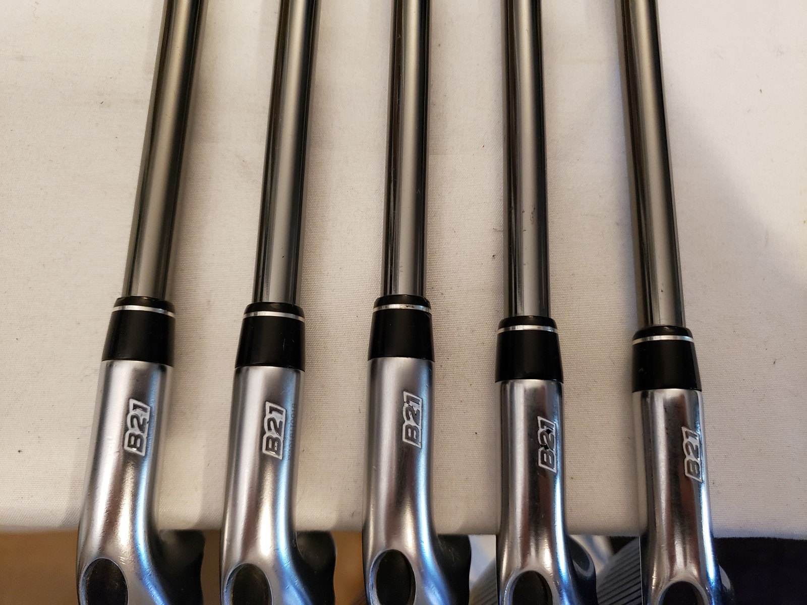 Used Callaway Big Bertha B21 Iron Set (7-PW, AW) 5 Irons Catalyst 50 5.0 Senior