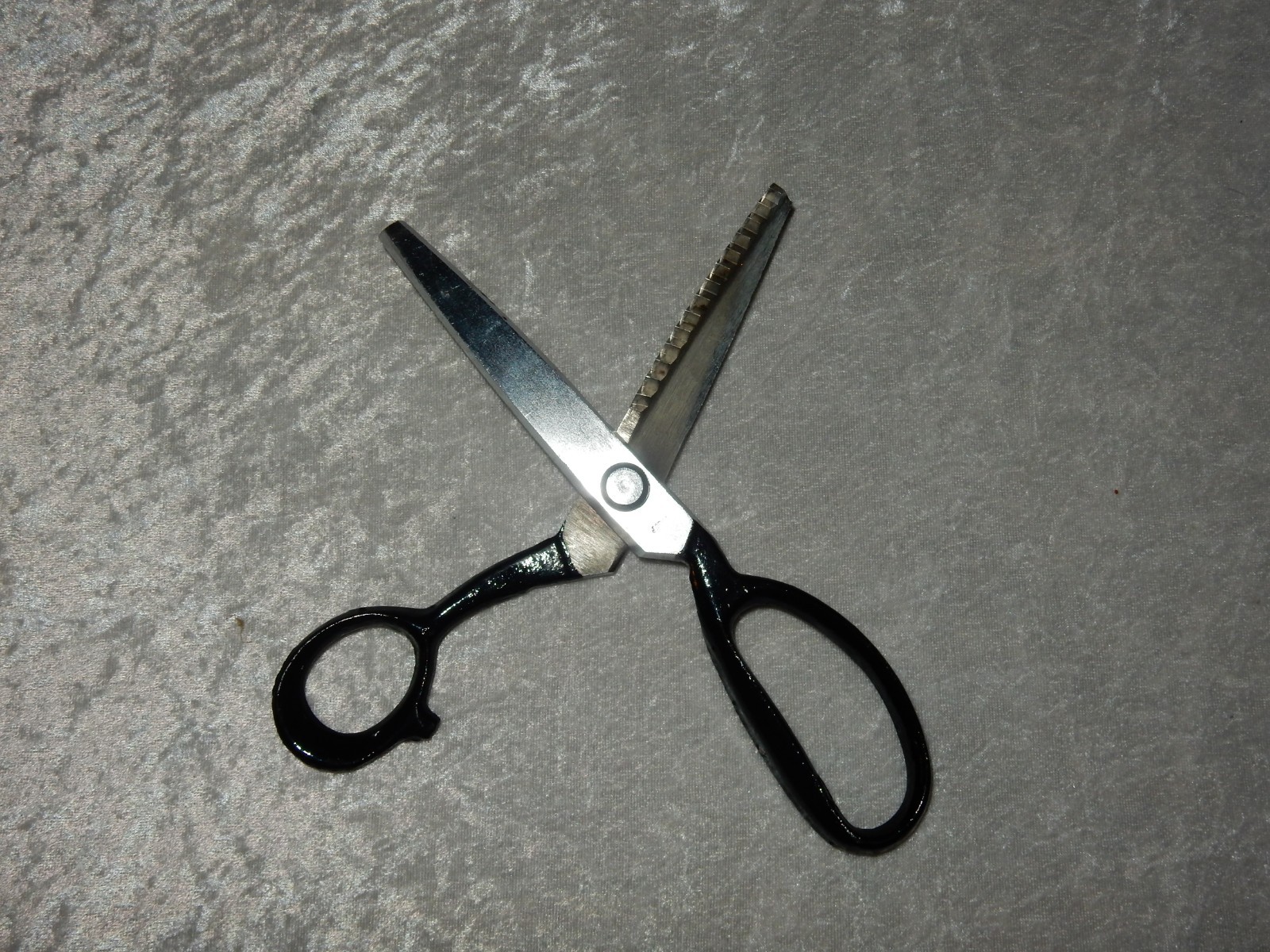 Vintage Bell Brand Pinking Shears with Box