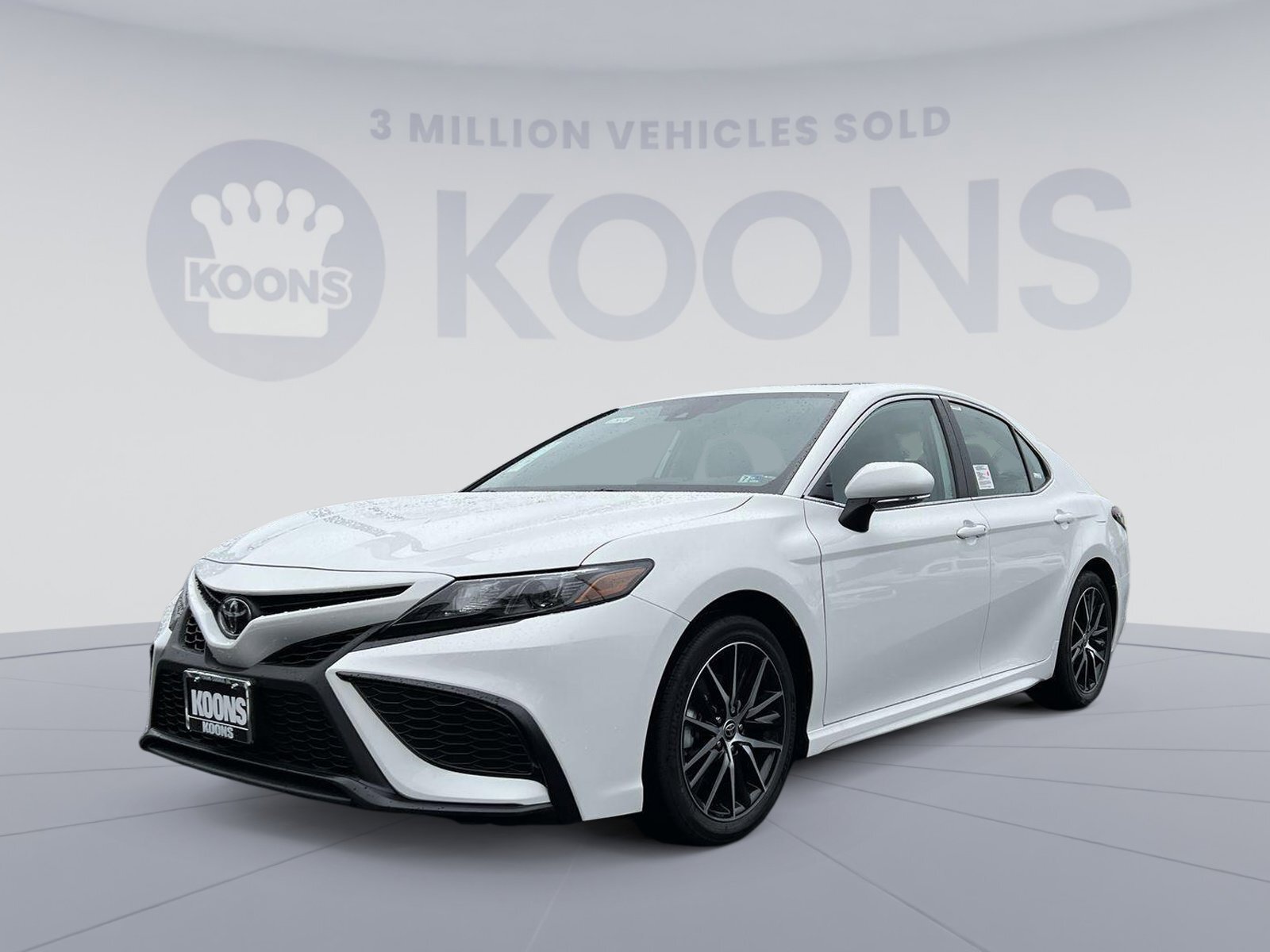 2022 Toyota Camryse6 Milessuper White - New Toyota Camry for sale in ...